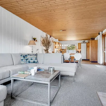 Hakon - 550m From The Sea By Interhome *