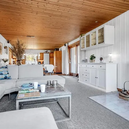 Feriehus Hakon - 550m From The Sea By Interhome Gedser