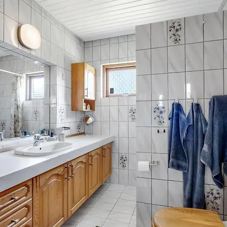 Feriehus Hakon - 550m From The Sea By Interhome *